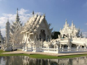 Wycieczka na północ Tajlandii: Biala swiatynia Wat Rong Khun w Chiang Rai
